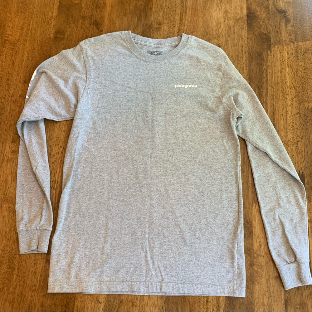 Patagonia Men's Heather Gray Long Sleeve Tee